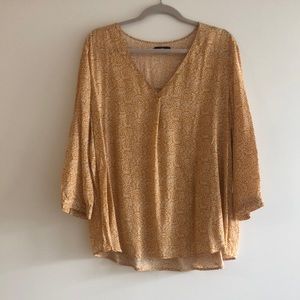 Gap gold patterned blouse, size XXL, 100% rayon